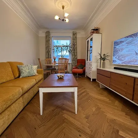 Spacious & Stylish In Center Apartment Reval
